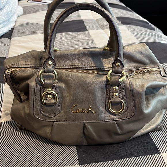 Purse fairly used hand or shoulder - Picture 9 of 9